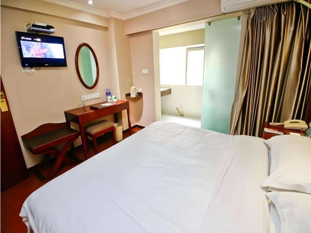 Greentree Inn Xi'An Bell And Drum Tower Food Street Ancient City Wall Ximen Express Hotel Exteriör bild