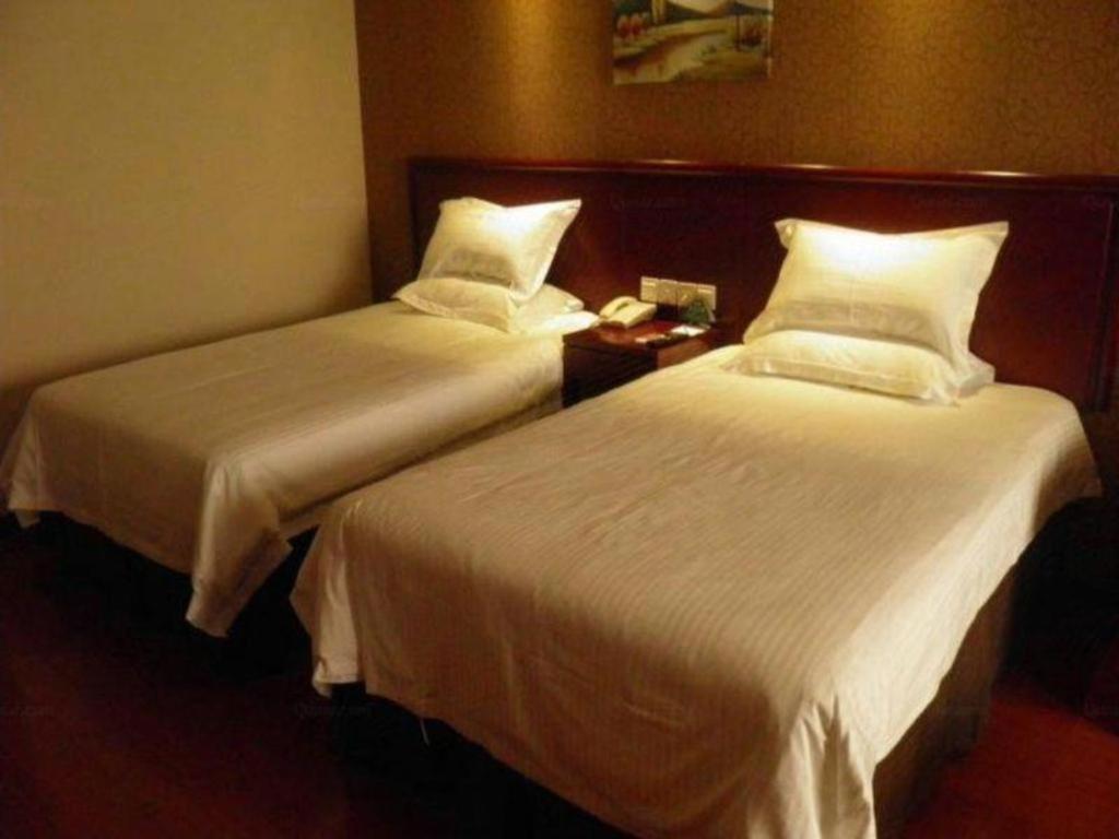 Greentree Inn Xi'An Bell And Drum Tower Food Street Ancient City Wall Ximen Express Hotel Exteriör bild