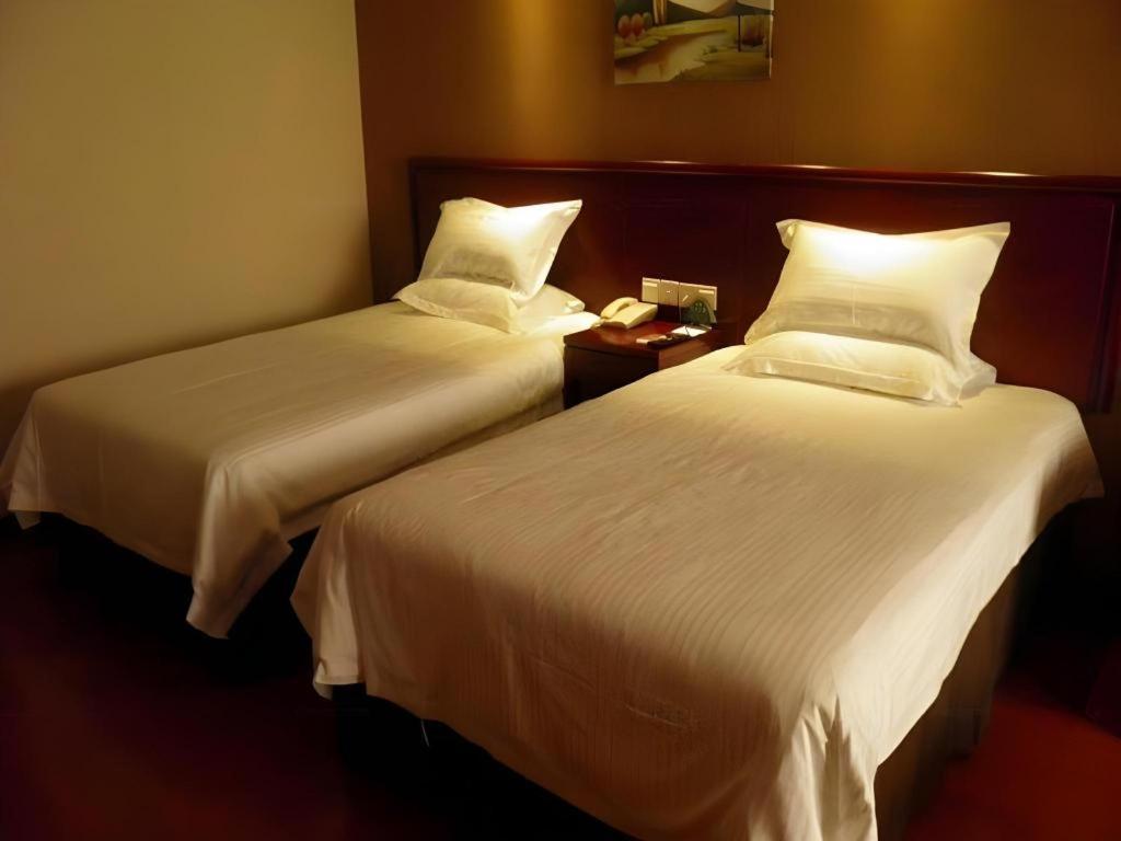 Greentree Inn Xi'An Bell And Drum Tower Food Street Ancient City Wall Ximen Express Hotel Exteriör bild