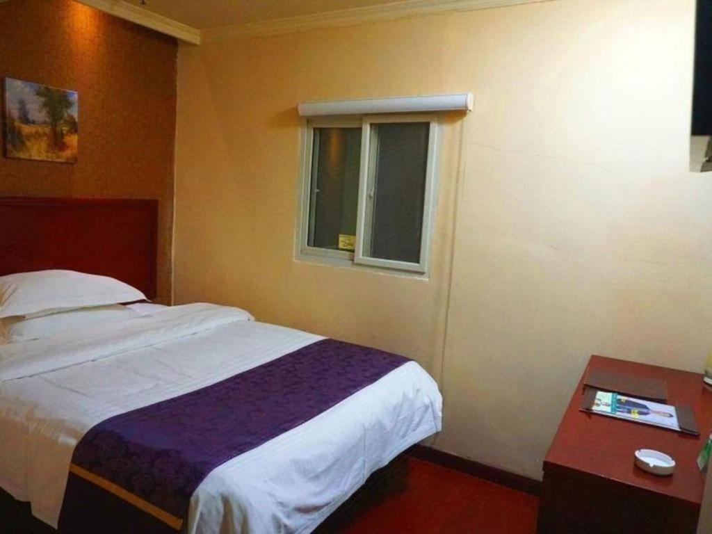 Greentree Inn Xi'An Bell And Drum Tower Food Street Ancient City Wall Ximen Express Hotel Exteriör bild