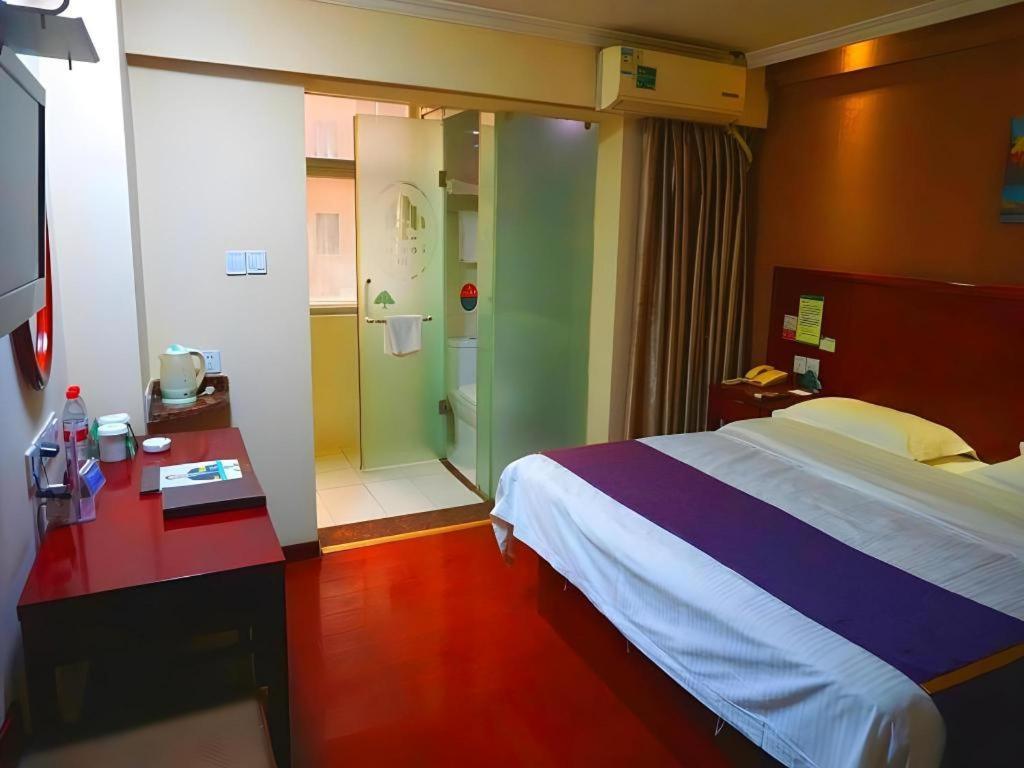 Greentree Inn Xi'An Bell And Drum Tower Food Street Ancient City Wall Ximen Express Hotel Exteriör bild