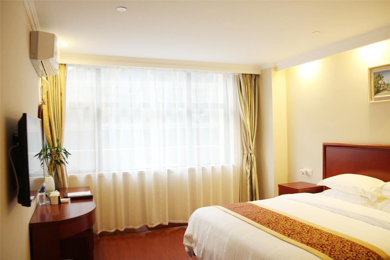 Greentree Inn Xi'An Bell And Drum Tower Food Street Ancient City Wall Ximen Express Hotel Exteriör bild